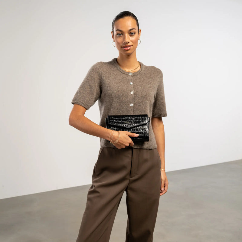 Isabel Bernard Honoré Lina Croco Zwarte Clutch Met Afneembare Schouderketting IB21135-201-zoom-