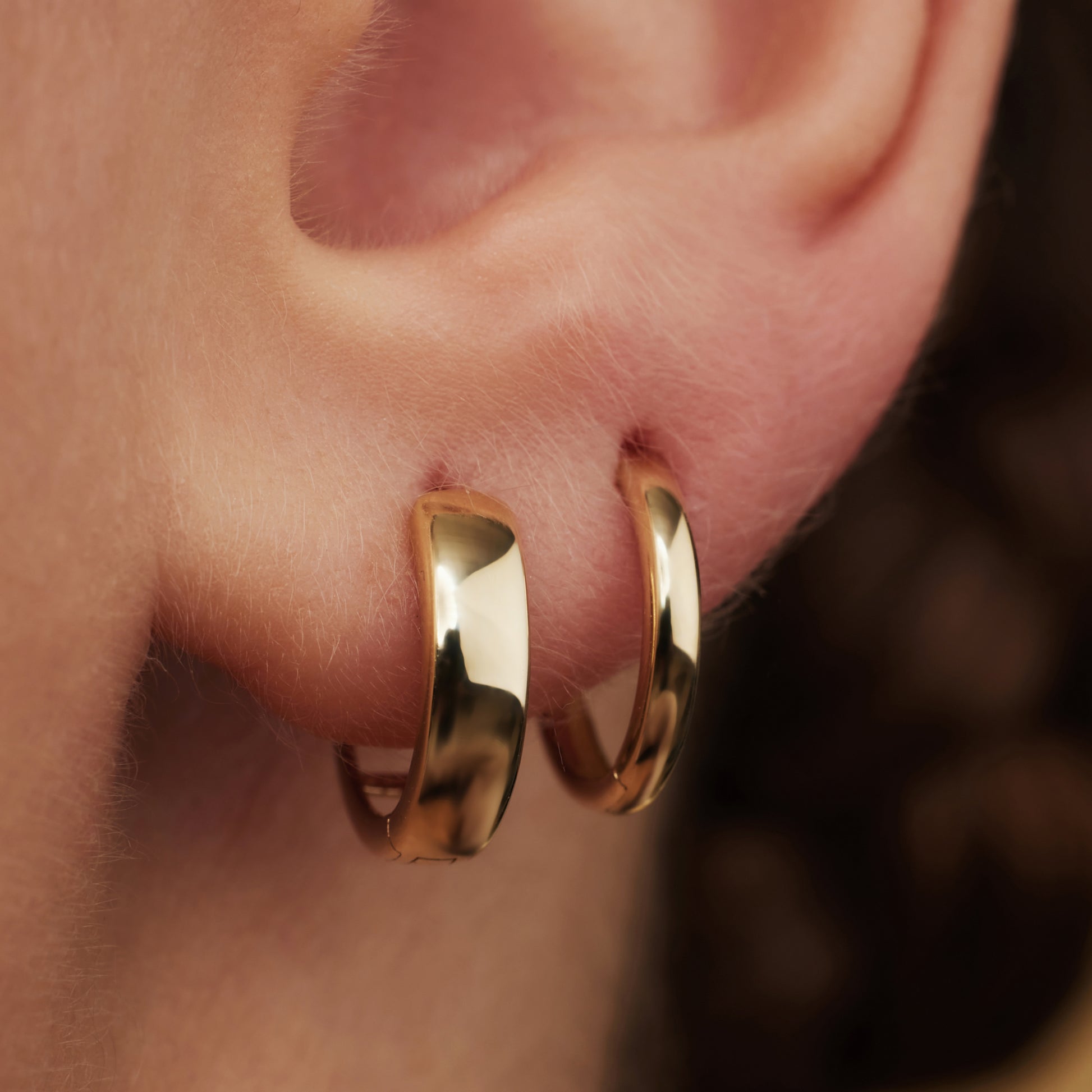 Isabel Bernard Rivoli Morgane 14 Carat Golden Hoop Earrings IB360144