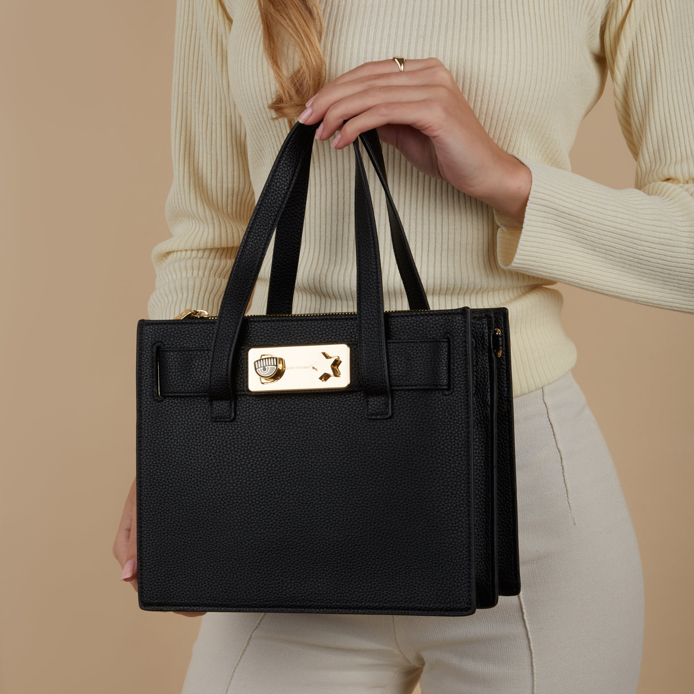 Chiara Ferragni Eye Star Black Handbag 75SB4BE6-ZS529-899