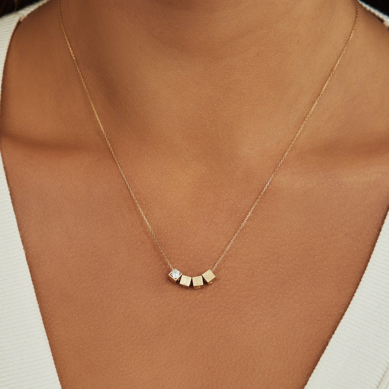 Isabel Bernard Le Carré 14 karaat gouden kubus inital ketting IB340043-A-zoom-