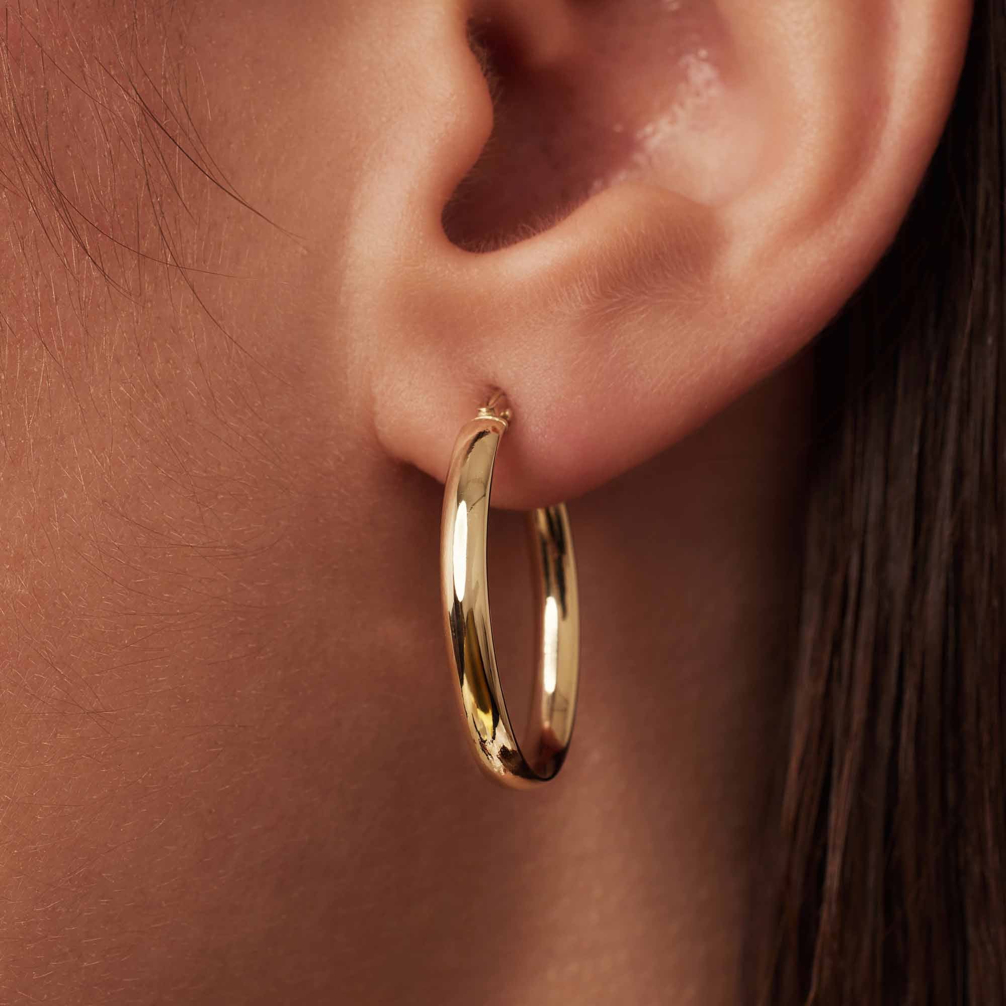 Isabel Bernard Rivoli Flori 14 carat Gold Hoop Earrings IB360254