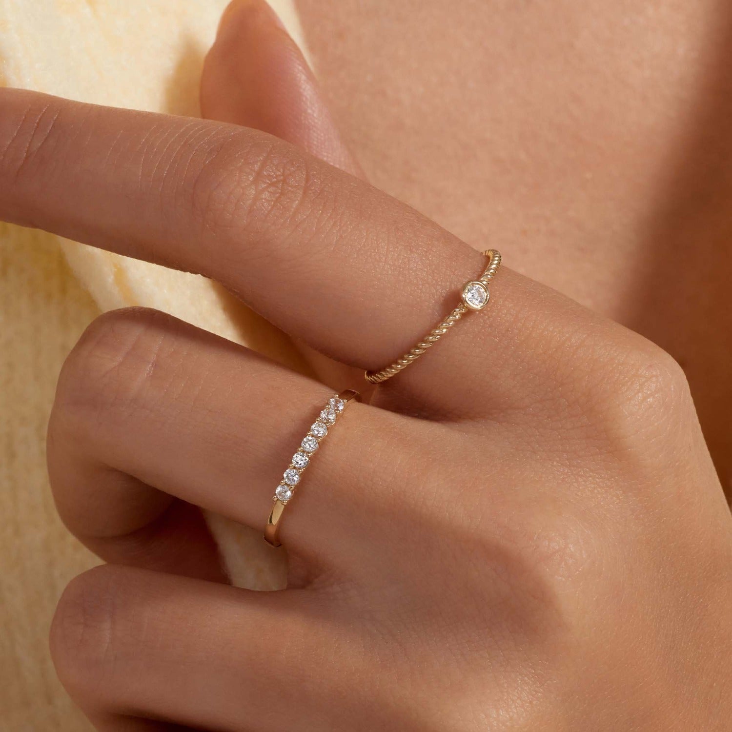 Beloro Jewels Monte Napoleone Stella 9 karat gold ring with zirconia stones BO330054-56