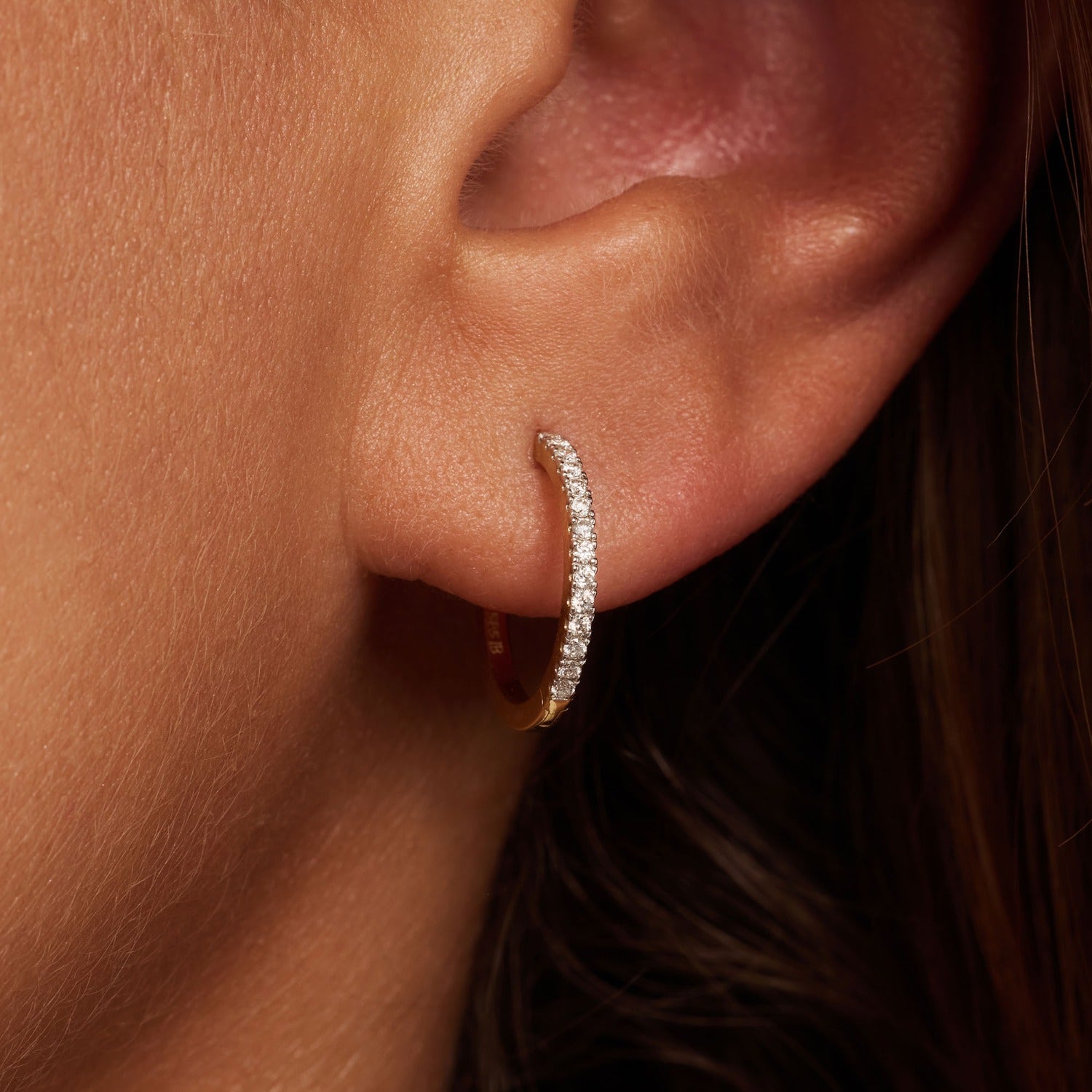 Isabel Bernard De la Paix Madeline 14 karat gold hoop earrings with diamond 0.15 carat IBD360034