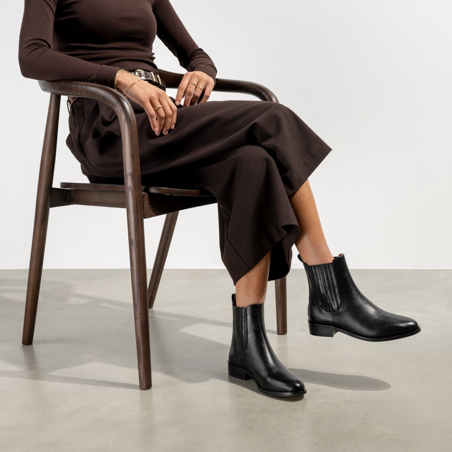 Isabel Bernard Vendôme Chey Black Calfskin Leather Chelsea Boots IB53012-001-42