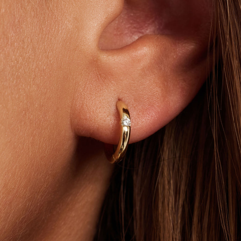 Isabel Bernard De la Paix Mia 14 karaat gouden oorbellen met diamant 0.06 karaat IBD360037-zoom-