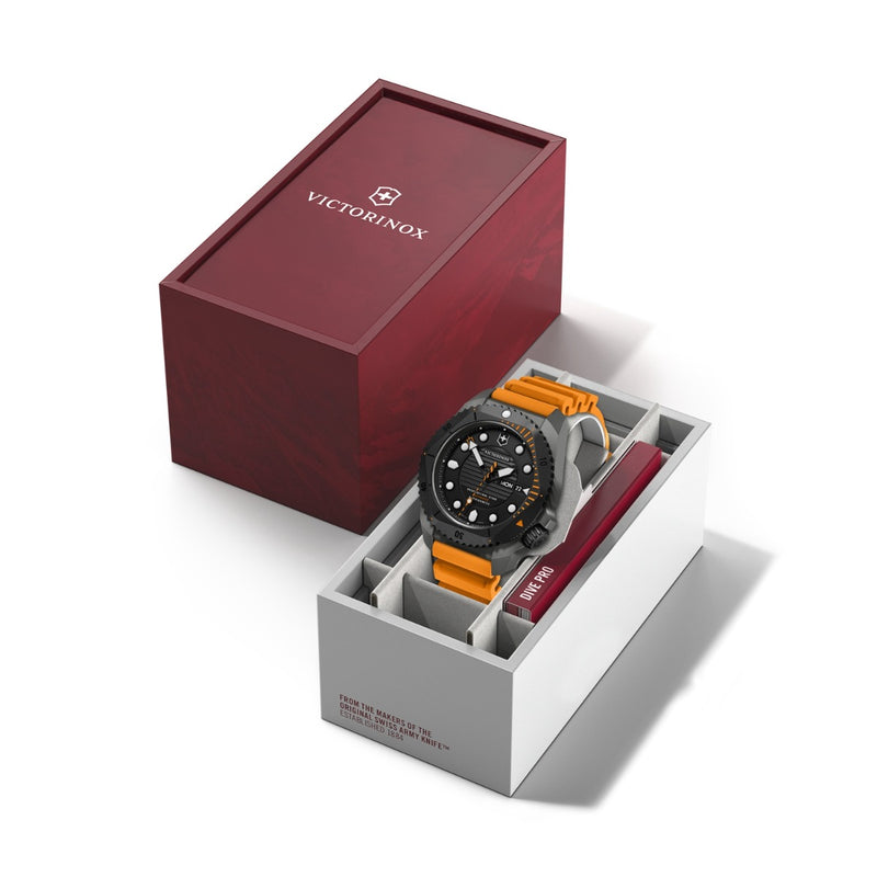 Victorinox Dive Pro Automatic Men's Watch 241996-zoom-