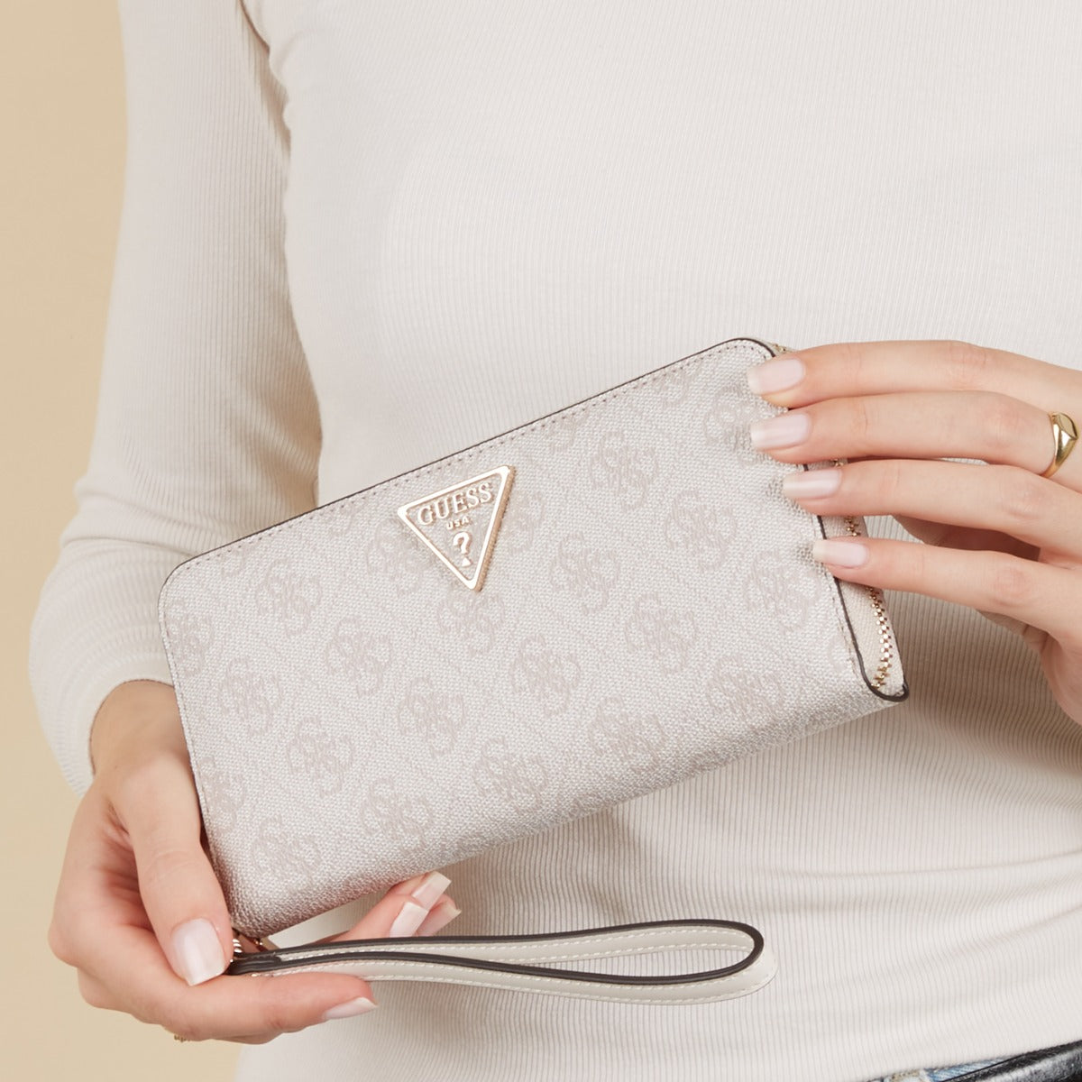 GUESS White Zip Wallet SWSD85-460-DVL