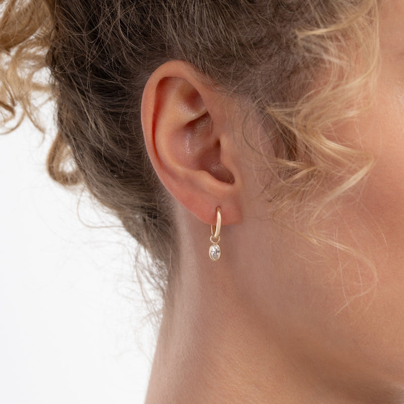 Isabel Bernard Le Marais Sophie 14 Karaat Gouden Oorringen met Zirkonia Steen IB360293-zoom-