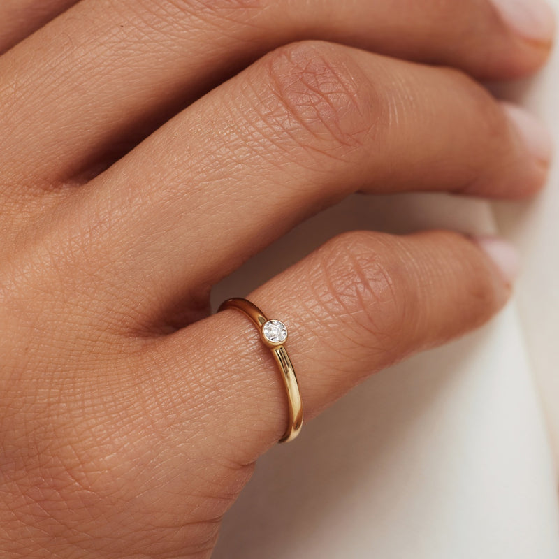 Isabel Bernard De La Paix Inaya 14 Karaat Gouden Ring | Diamant 0.01 ct | IBD330027-60-zoom-