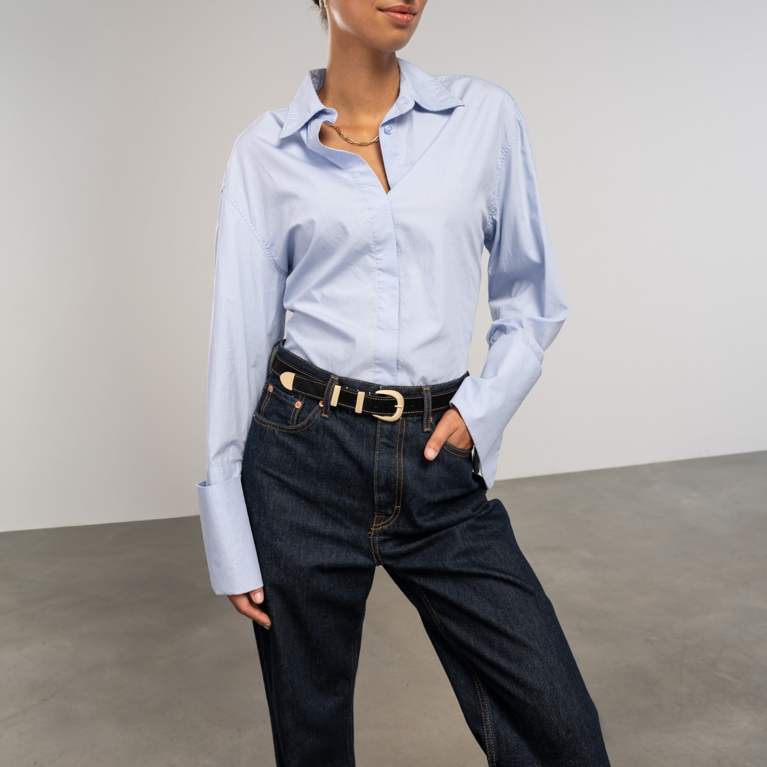 Isabel Bernard Rêveur Mathilde Suede Black belt with gold-coloured buckle IB60020-101-80