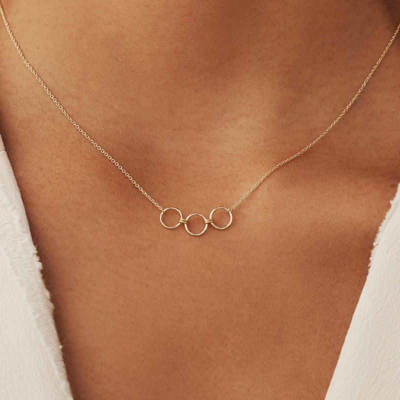 Isabel Bernard Cadeau d'Isabel 14 karaat gouden ketting en oorbellen giftset met ringen IB90180-zoom-