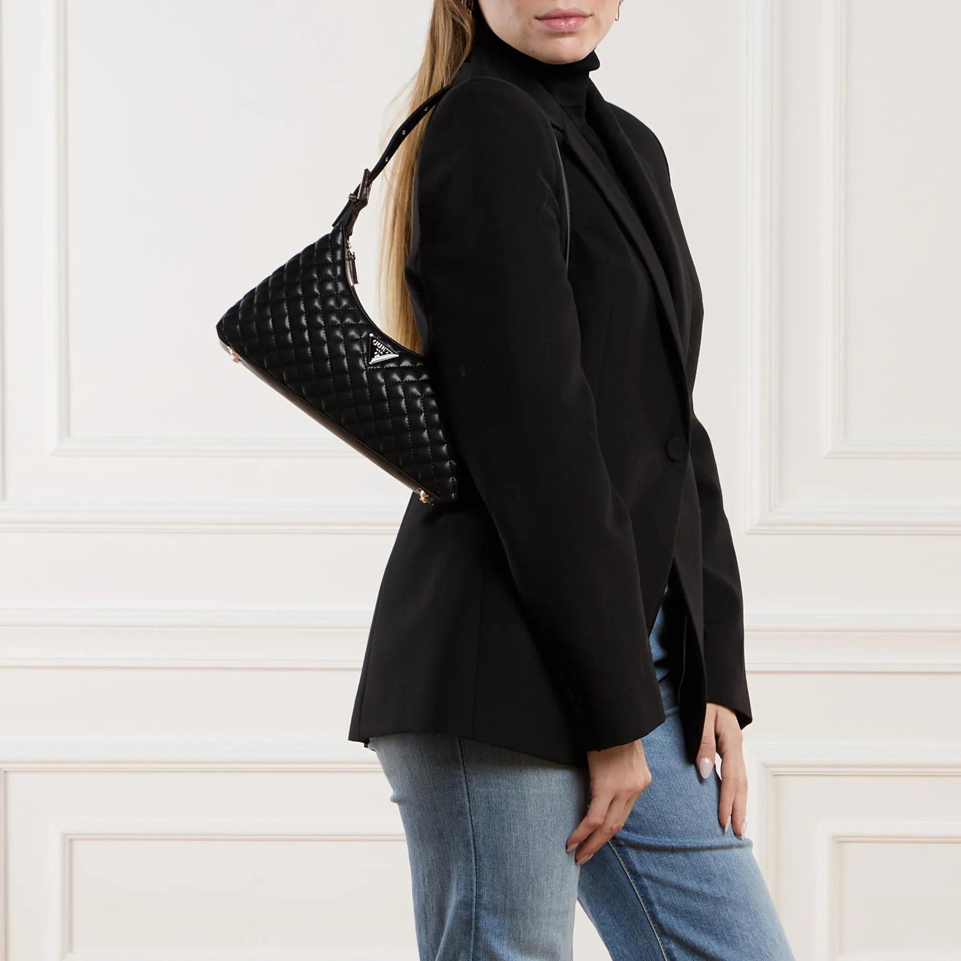 Guess Black Shoulder Bag 2001-A0479273