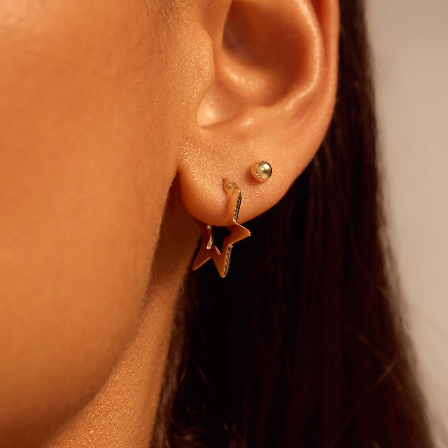 Beloro Jewels Regalo d'Amore 9 karat gold earrings set with stars BO90046