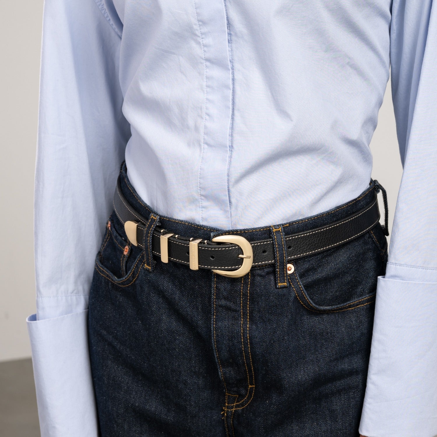 Isabel Bernard Rêveur Mathilde Black calfskin belt with gold-coloured buckle IB60020-001-90