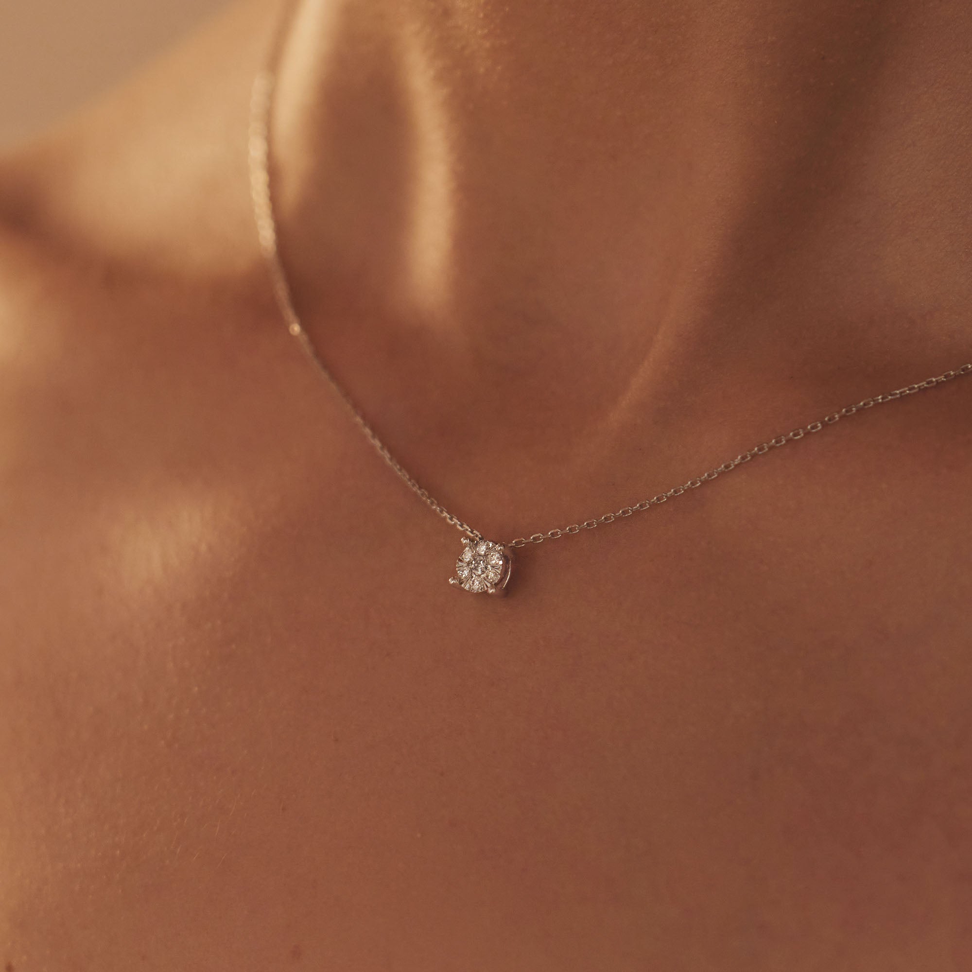 Isabel Bernard De la Paix Hanaé 14 Carat Whitegold Necklace | diamond 0.14 ct | IBD350010
