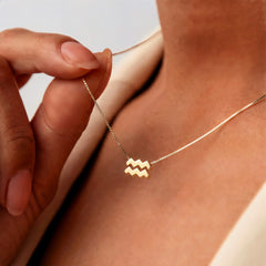 Isabel Bernard Étoiles d’Or Aquarius 14 Carat Gold Venetian Necklace With Horoscope IB340188