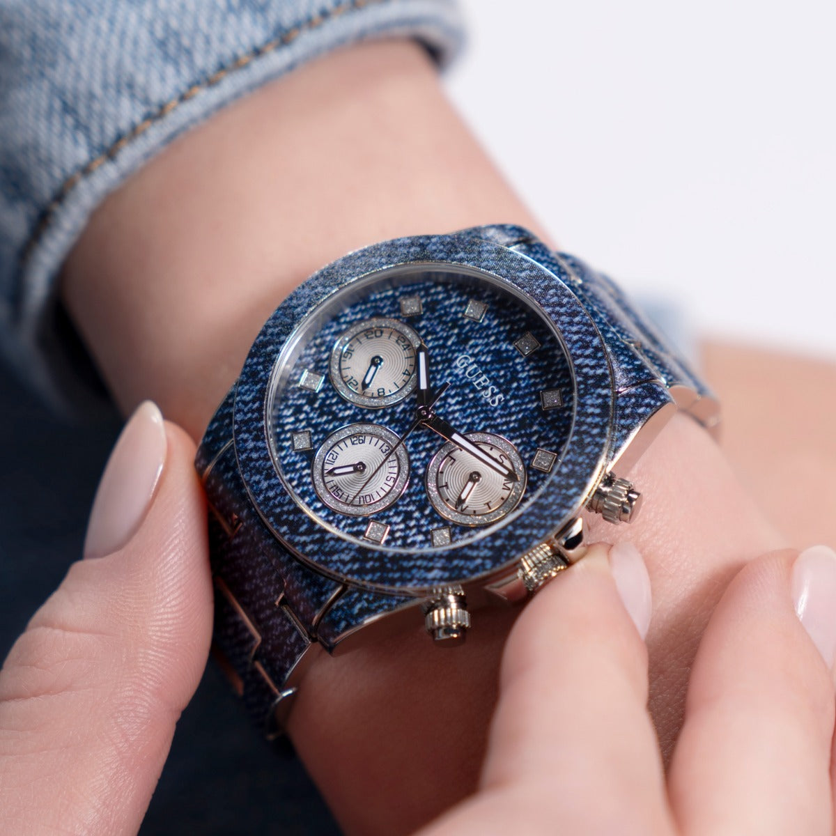 GUESS Indigo Women's Watch GW0750L1