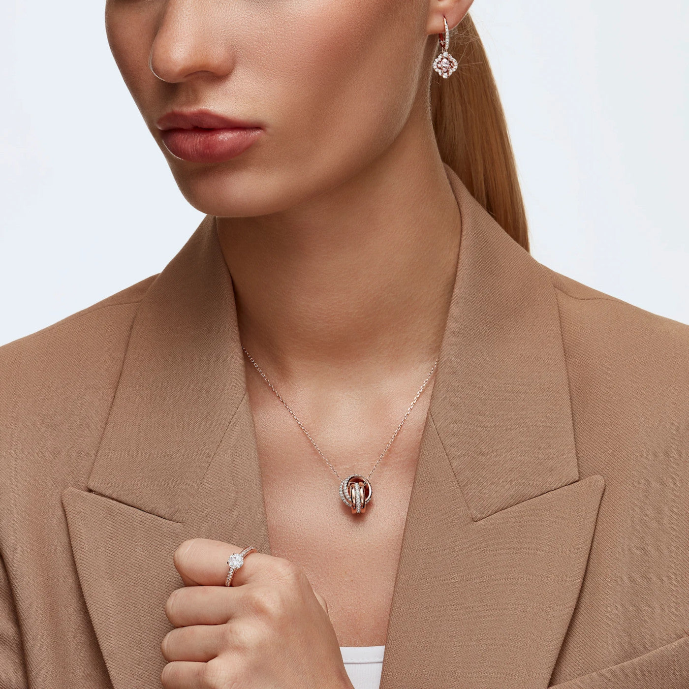 Swarovski Sparkling Rose gold Ear Stud 5516477